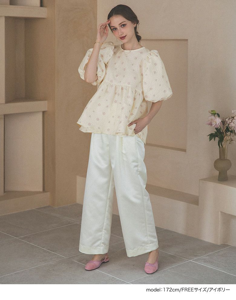 ペプラムフラワーパフスリーブブラウス 裾フレア 花柄 パフ袖 半袖